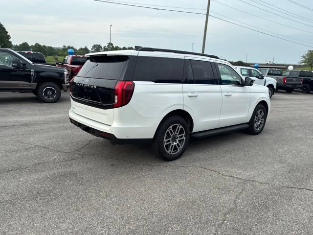 Certified 2025 Ford Expedition Active AWD/4WD image 35
