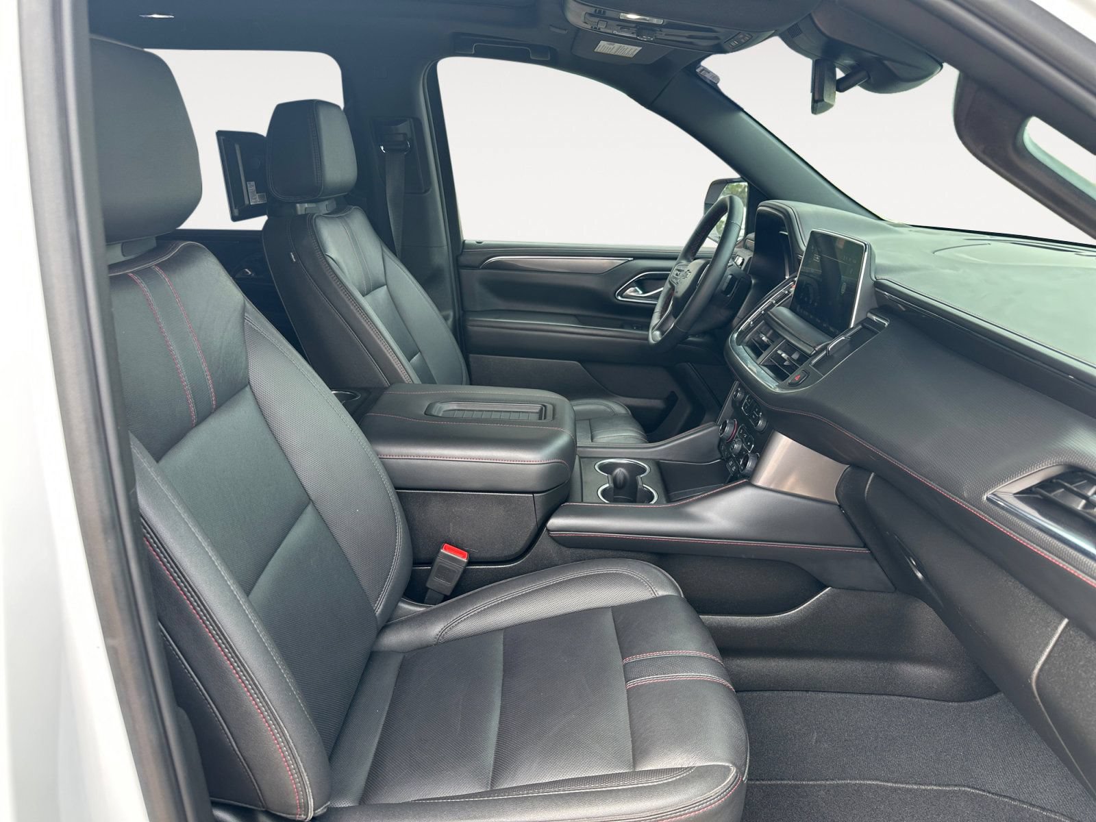 Used 2023 Chevrolet Suburban RST w/ Sport Performance Package AWD/4WD image 15