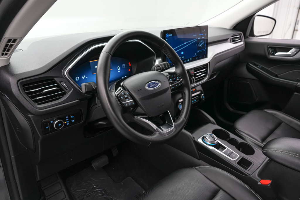 Certified 2025 Ford Escape Platinum AWD/4WD image 12