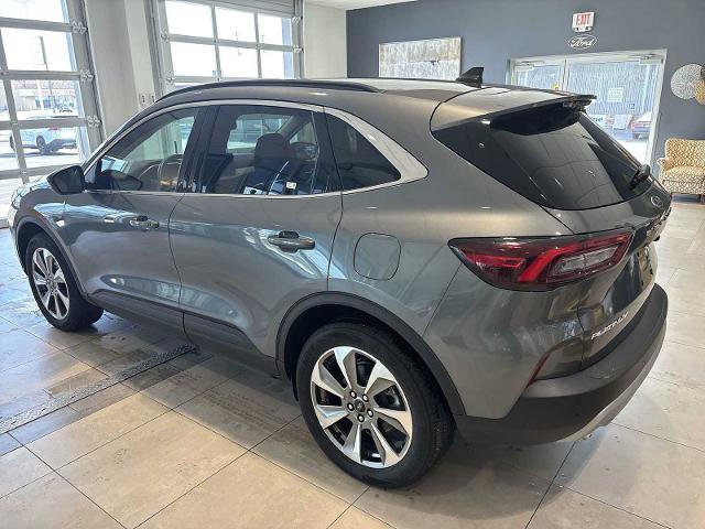 Certified 2025 Ford Escape Platinum image 3