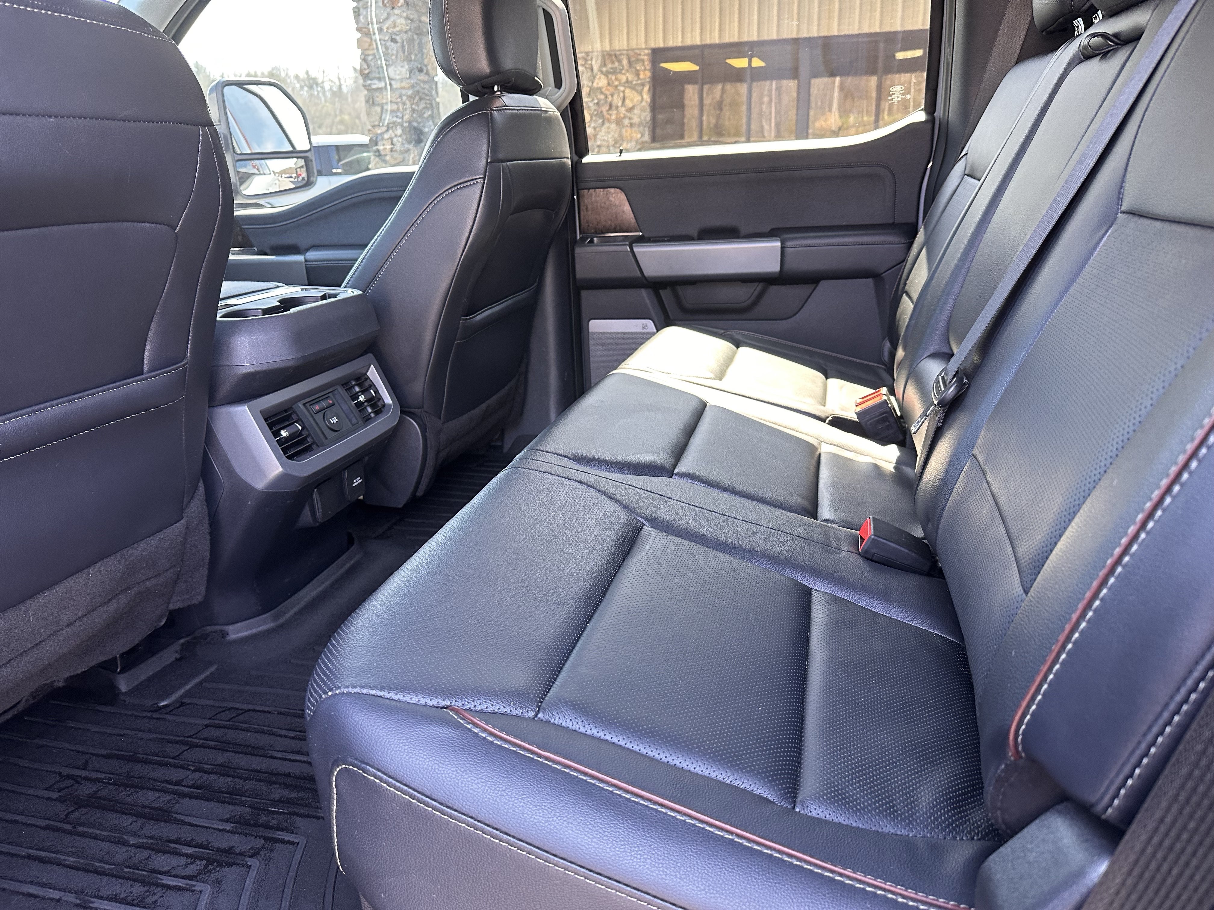 Certified 2024 Ford F250 Lariat w/ Lariat Ultimate Package AWD/4WD image 12