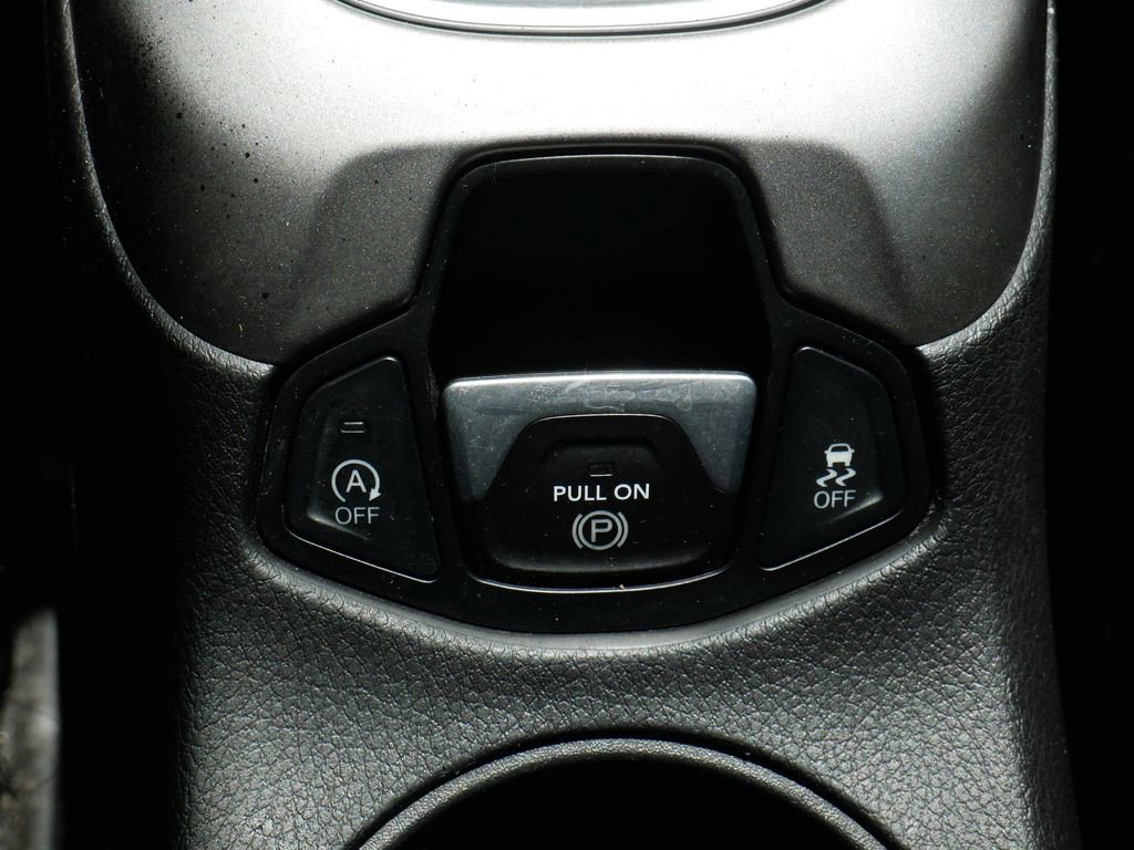 Used 2019 Jeep Compass Latitude w/ Popular Equipment Group AWD/4WD image 26