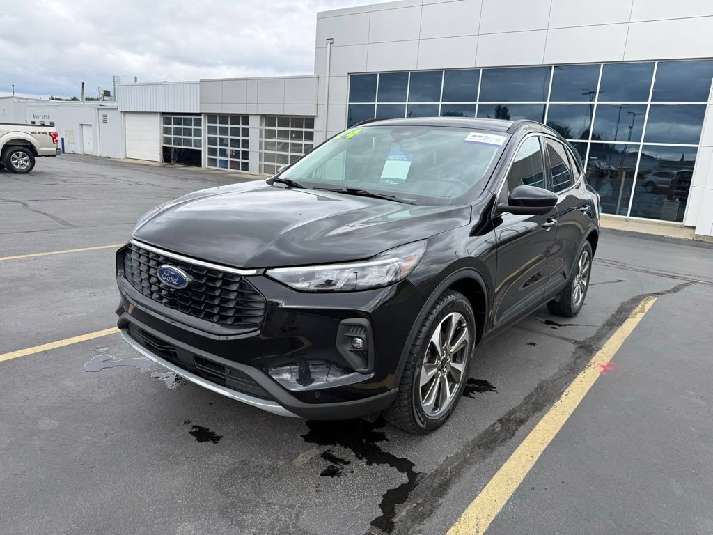 Certified 2024 Ford Escape Platinum AWD/4WD image 6