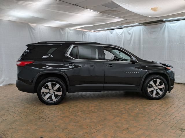 Used 2020 Chevrolet Traverse LT w/ LT Premium Package AWD/4WD image 8