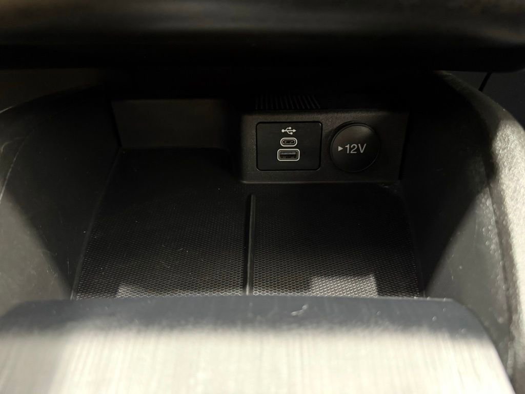 Certified 2025 Ford Escape Active AWD/4WD image 39