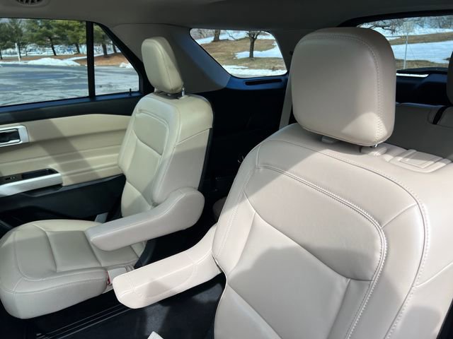 Certified 2022 Ford Explorer XLT w/ Equipment Group 202A image 24