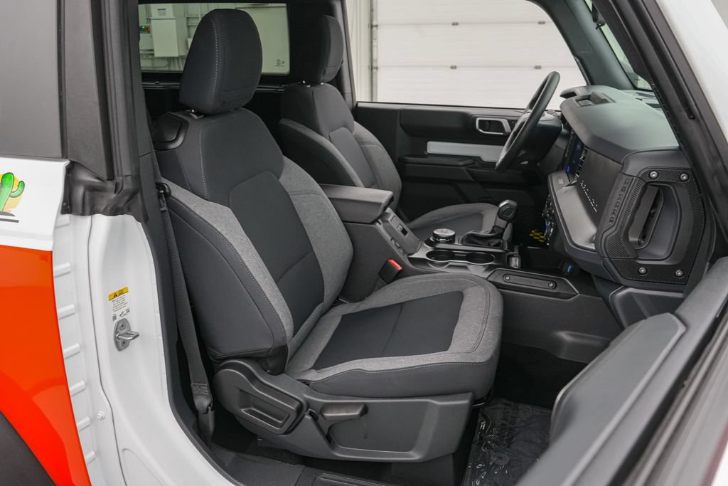 Certified 2025 Ford Bronco 2-Door AWD/4WD image 31