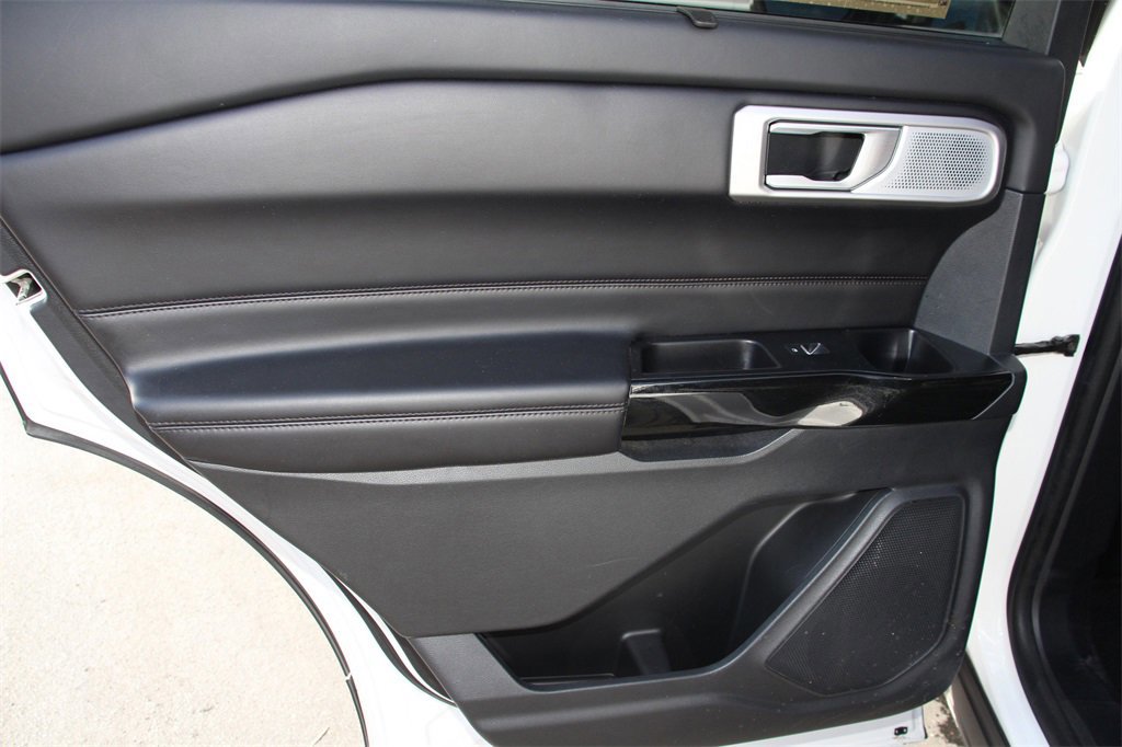 Certified 2022 Ford Explorer Platinum w/ Equipment Group 601A image 20