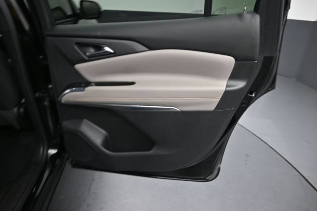 Used 2024 Chevrolet Traverse LT w/ Midnight/Sport Edition AWD/4WD image 26