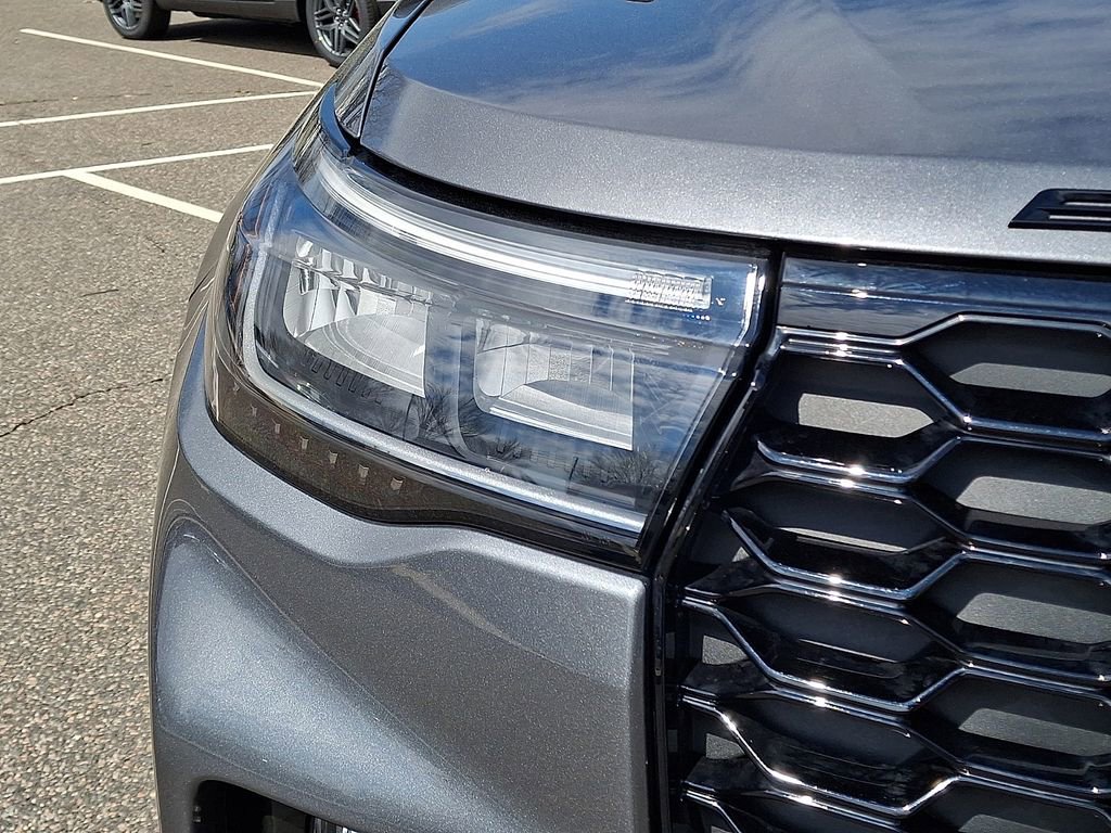 Certified 2025 Ford Explorer ST AWD/4WD image 12