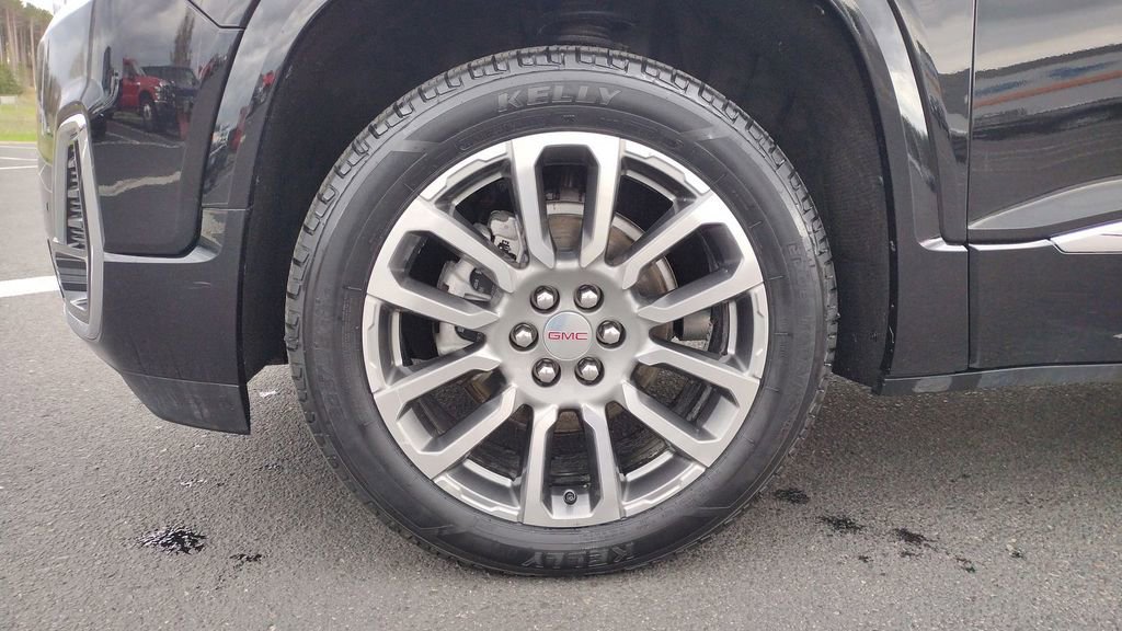 Used 2021 GMC Acadia Denali w/ Denali Ultimate Package AWD/4WD image 9