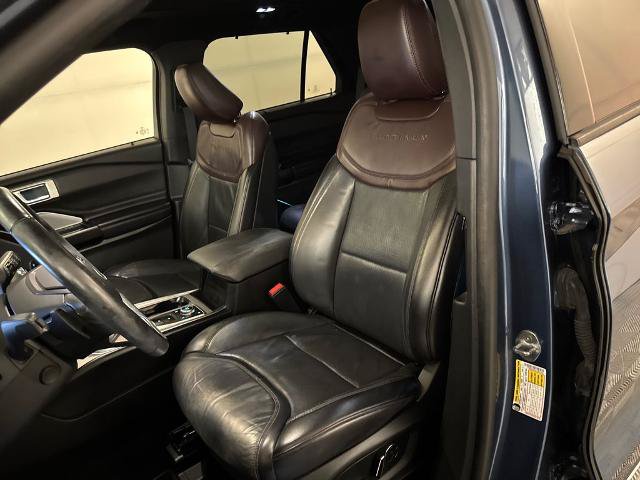 Certified 2020 Ford Explorer Platinum w/ Premium Technology Package AWD/4WD image 18