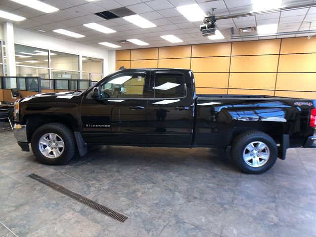 Used 2017 Chevrolet Silverado 1500 LT w/ All Star Edition AWD/4WD image 4
