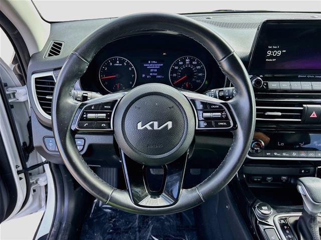 Used 2023 Kia Seltos EX AWD/4WD image 12