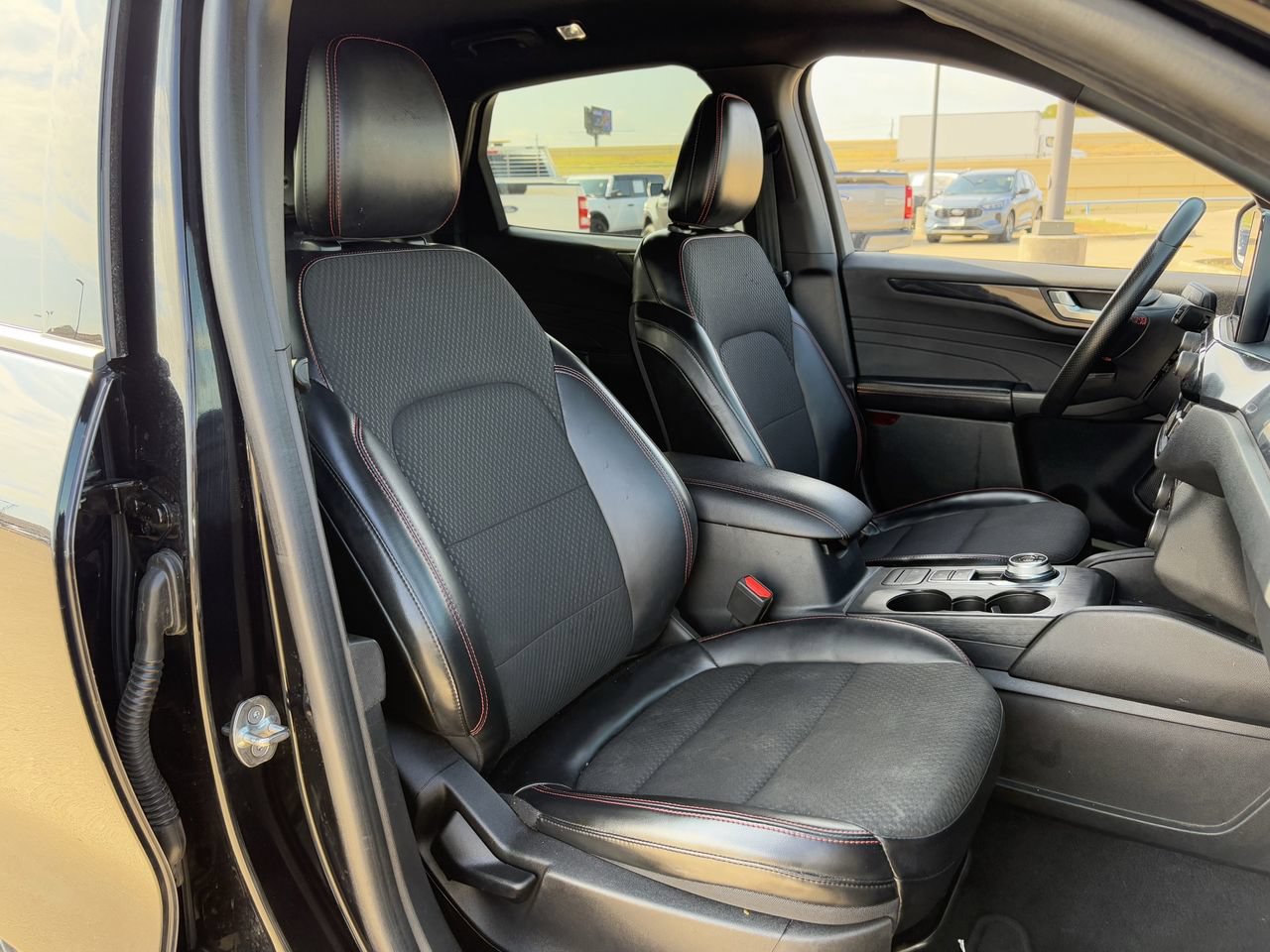 Certified 2023 Ford Escape ST-Line AWD/4WD image 27