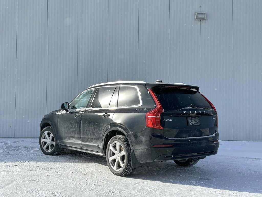 Used 2023 Volvo XC90 B5 Core w/ Protection Package Premier image 4