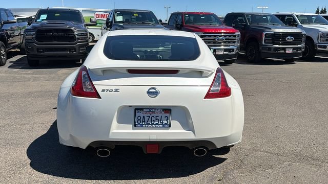 Used 2018 Nissan 370Z Coupe RWD image 4