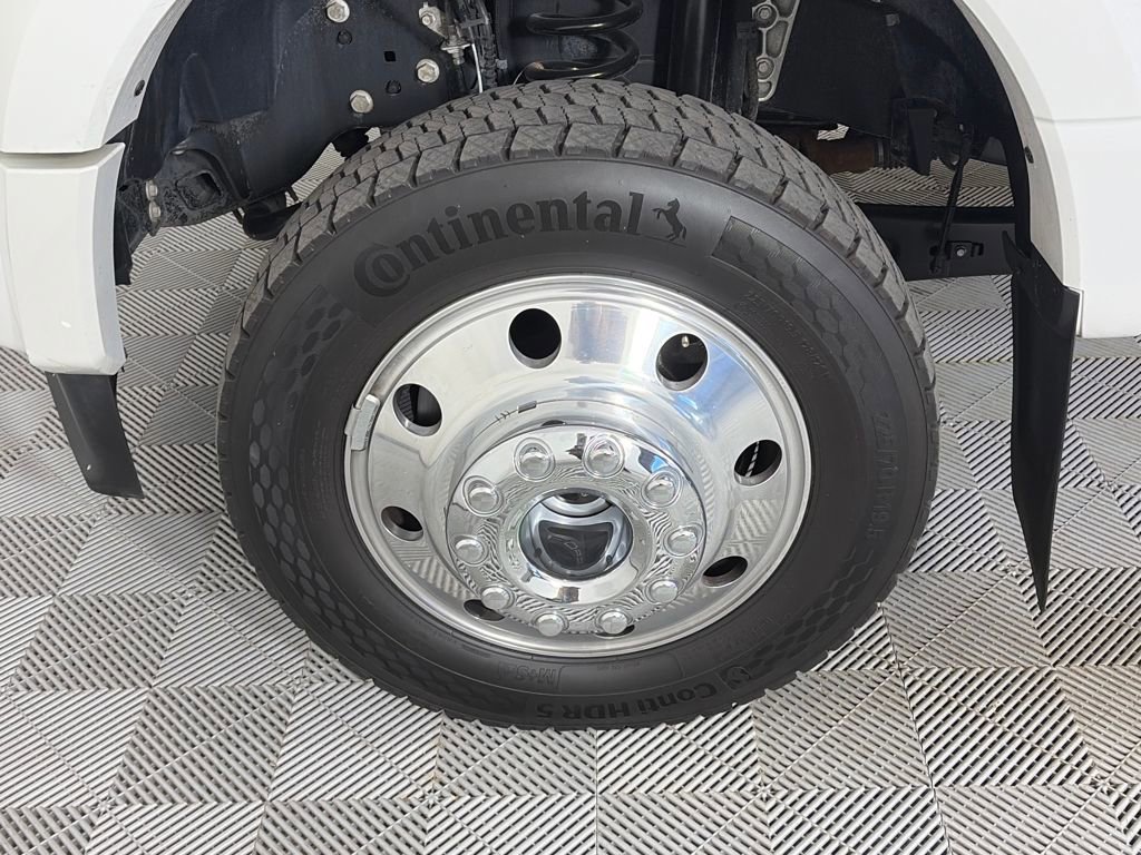Certified 2025 Ford F450 Platinum w/ FX4 Off-Road Package image 8