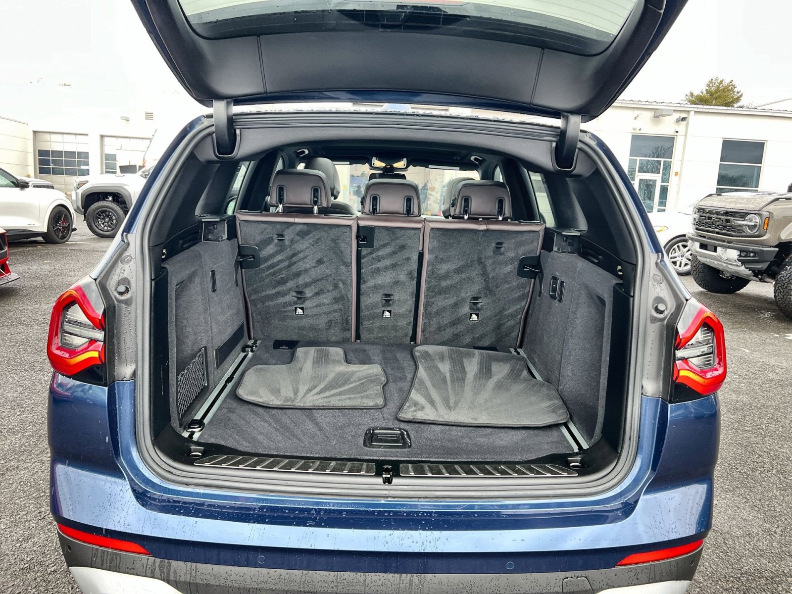 Used 2022 BMW X3 xDrive30i w/ Premium Package 2 image 27