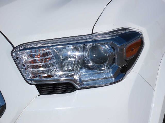 Used 2022 Toyota Tacoma SR5 image 10