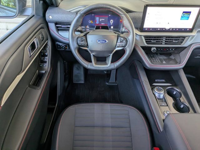 Certified 2025 Ford Explorer ST-Line w/ Premium Package image 14