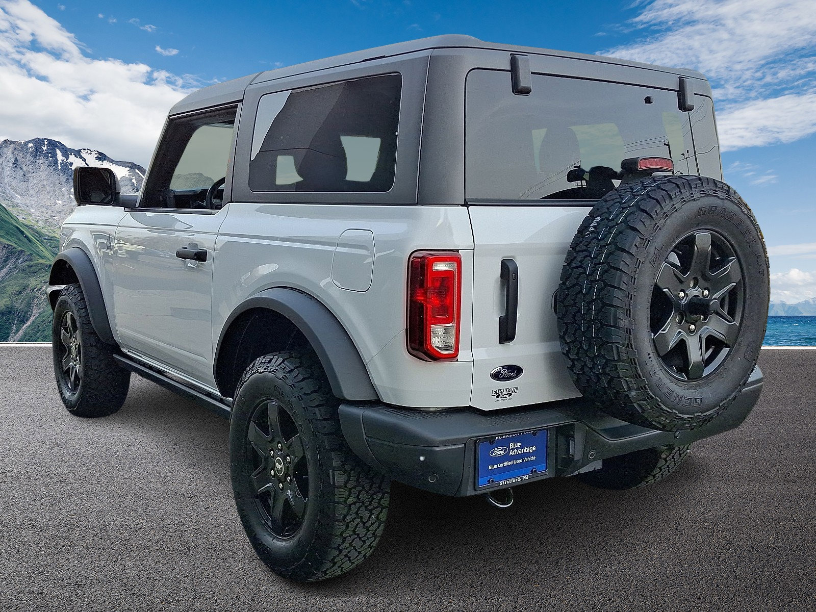 Certified 2024 Ford Bronco Black Diamond image 4