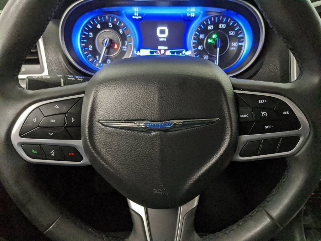 Used 2023 Chrysler 300 Touring L w/ Comfort Group RWD image 12
