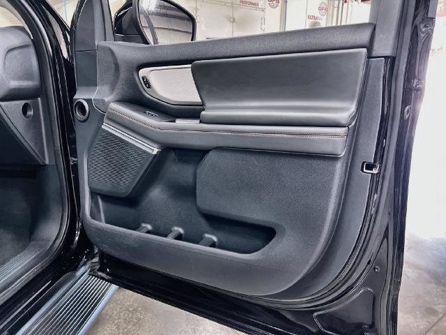 Certified 2025 Ford Expedition Active AWD/4WD image 34