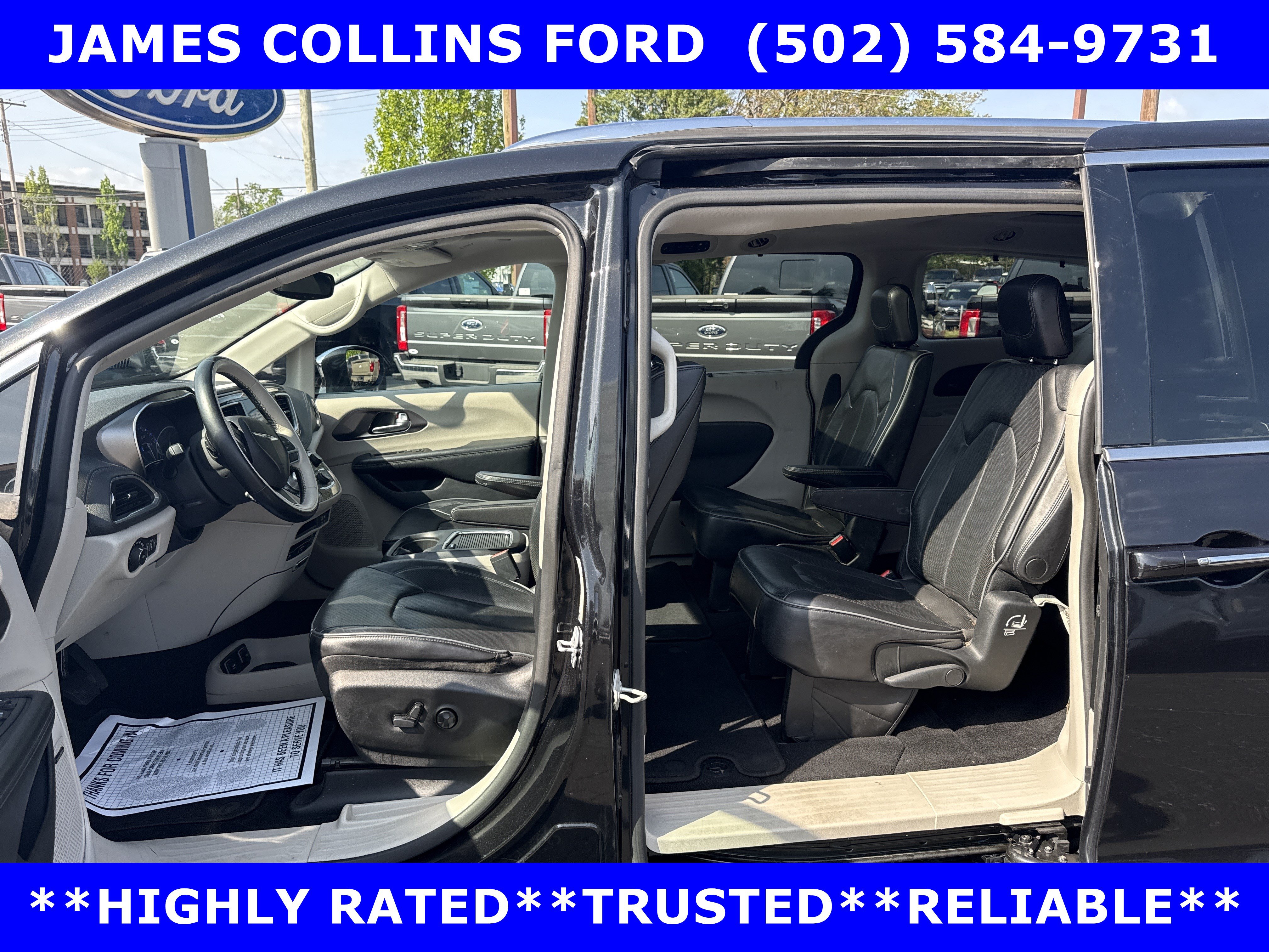 Used 2018 Chrysler Pacifica Limited FWD image 11