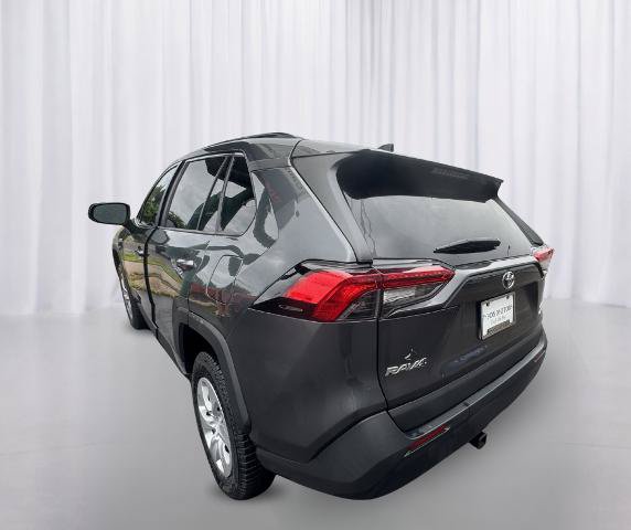Used 2019 Toyota RAV4 LE AWD/4WD image 9