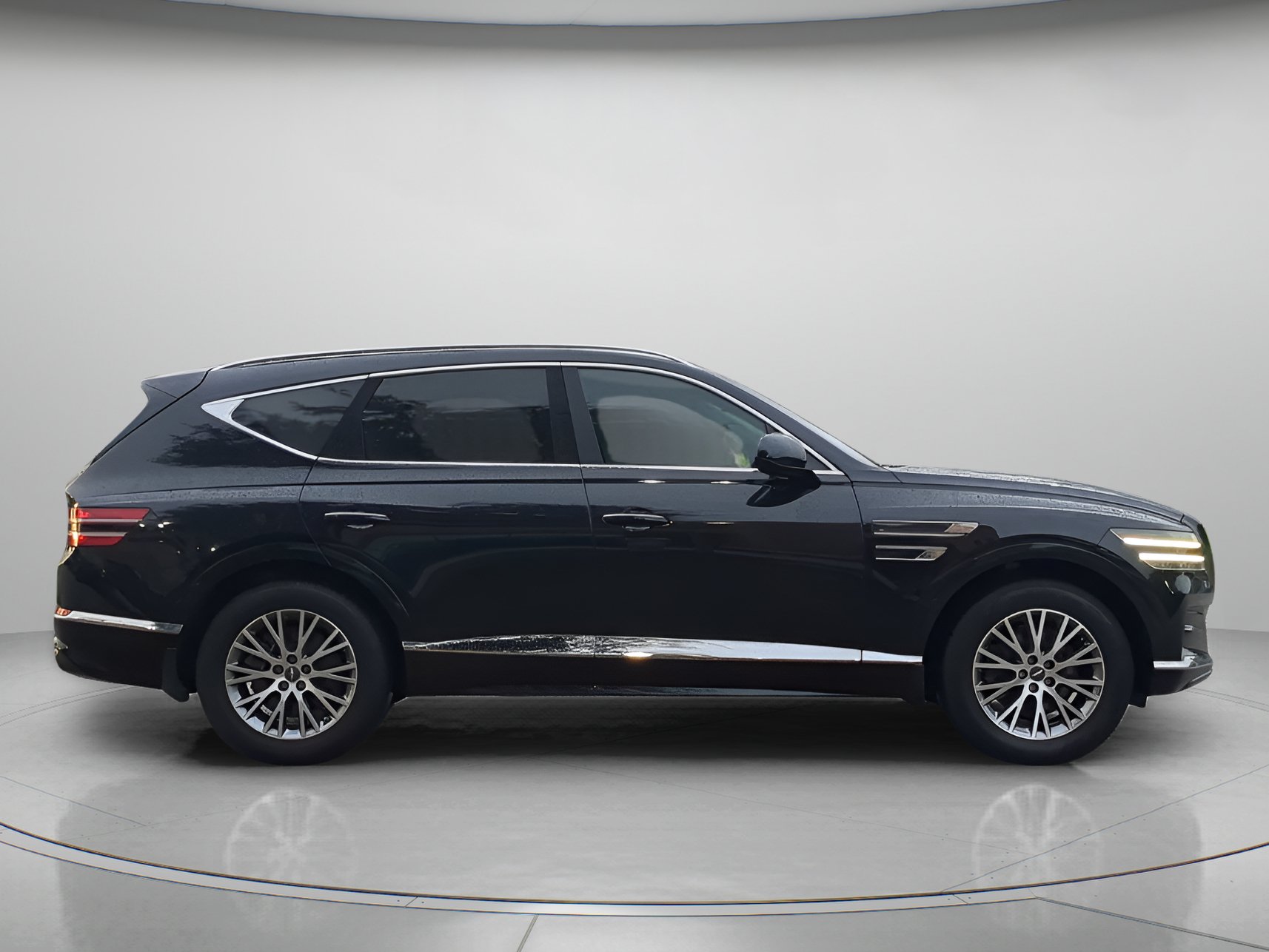Used 2021 Genesis GV80 2.5T w/ Advanced Package 03 RWD image 39
