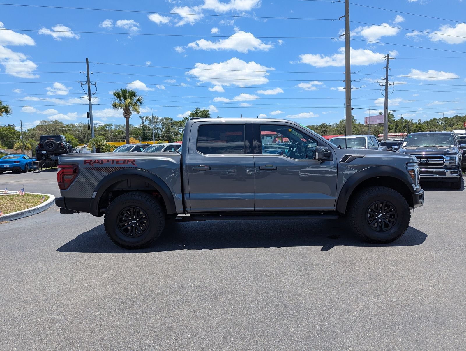 Certified 2025 Ford F150 Raptor AWD/4WD image 3