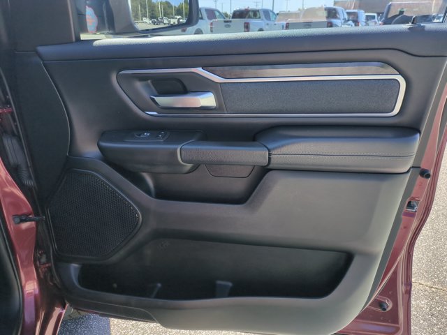Used 2019 RAM 1500 Big Horn AWD/4WD image 32