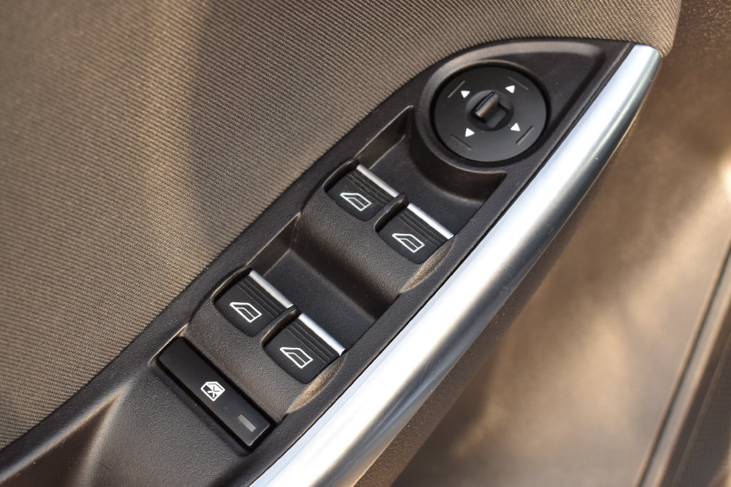 Certified 2018 Ford Focus ST FWD image 26
