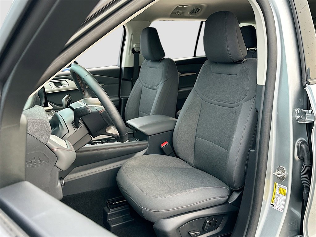 Certified 2025 Ford Explorer Active image 22