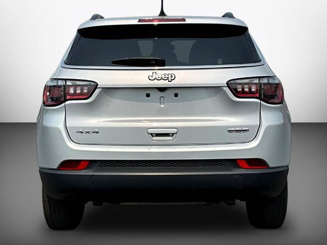 Used 2024 Jeep Compass Latitude AWD/4WD image 5