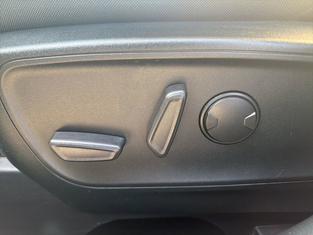 Certified 2021 Ford Escape SE image 17