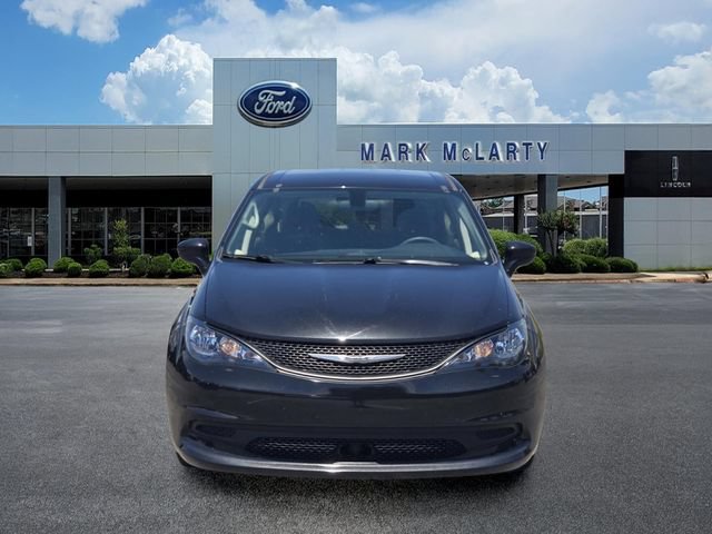 Used 2022 Chrysler Voyager LX FWD image 8