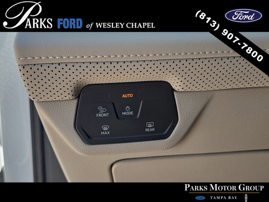 Used 2025 Volkswagen Atlas SE FWD image 28