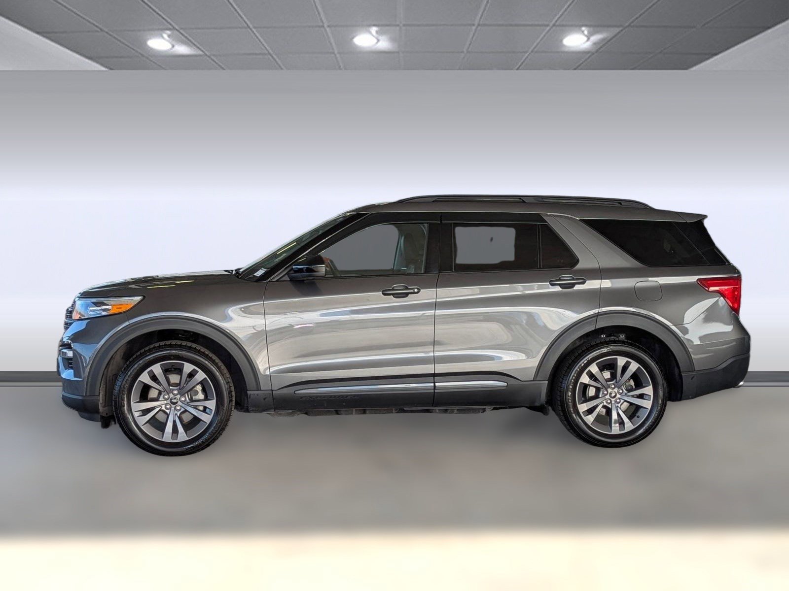 Certified 2023 Ford Explorer XLT w/ Equipment Group 202A image 2