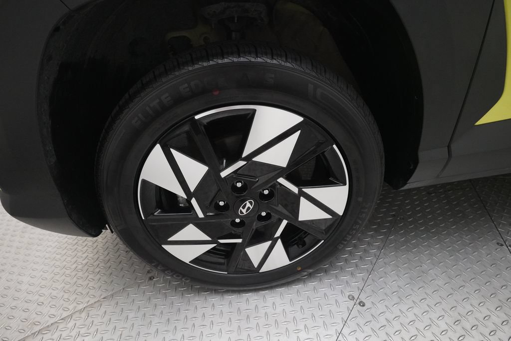 Used 2024 Hyundai Kona SEL AWD/4WD image 26