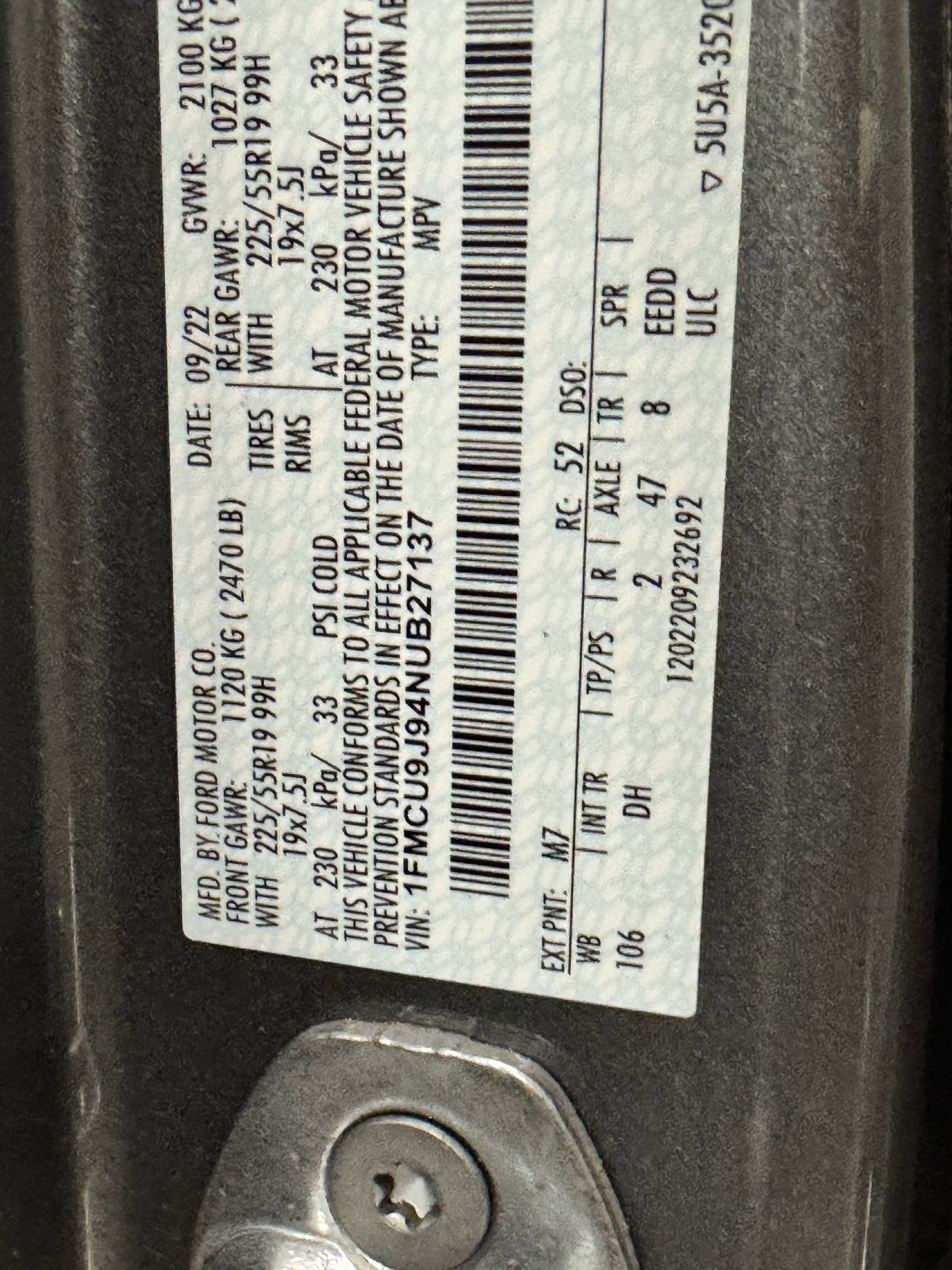 Certified 2022 Ford Escape Titanium w/ Titanium Elite Package image 18