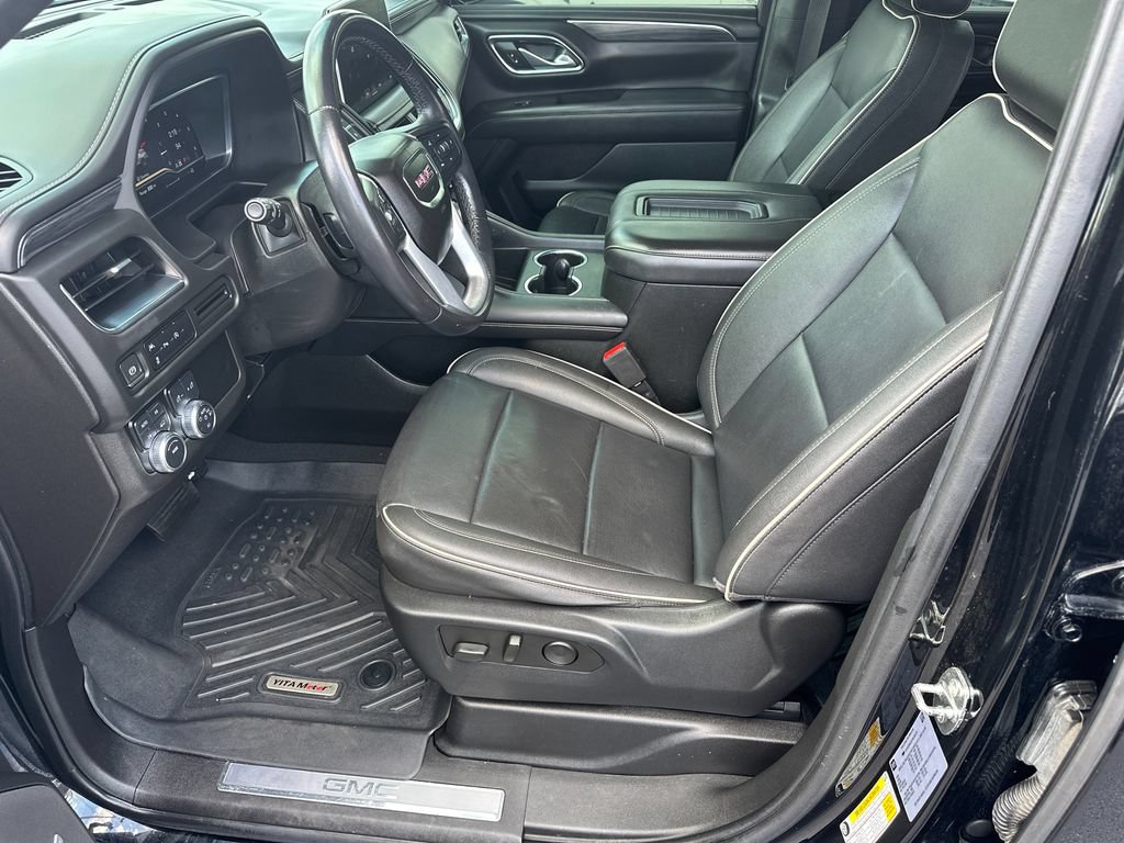 Used 2023 GMC Yukon SLT AWD/4WD image 9