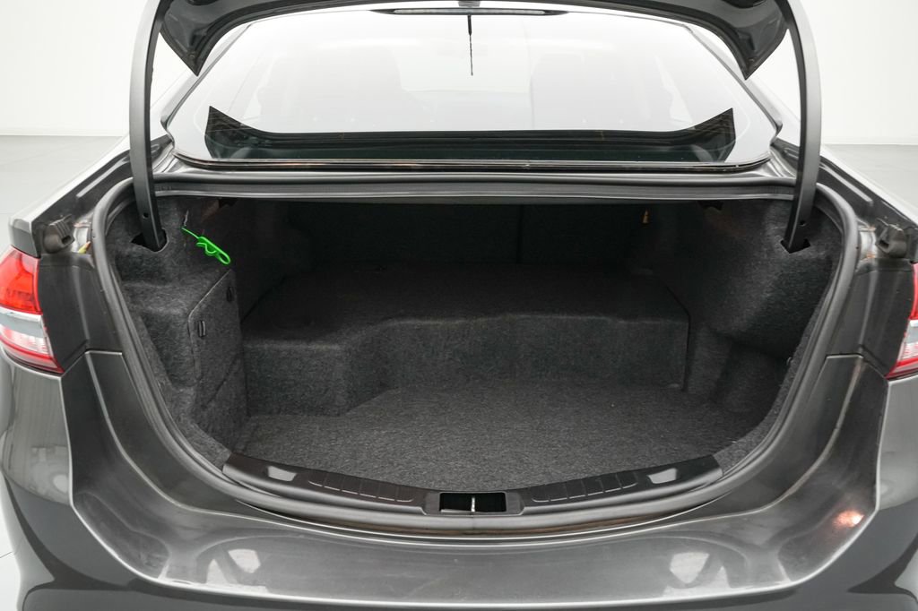 Certified 2018 Ford Fusion S FWD image 19
