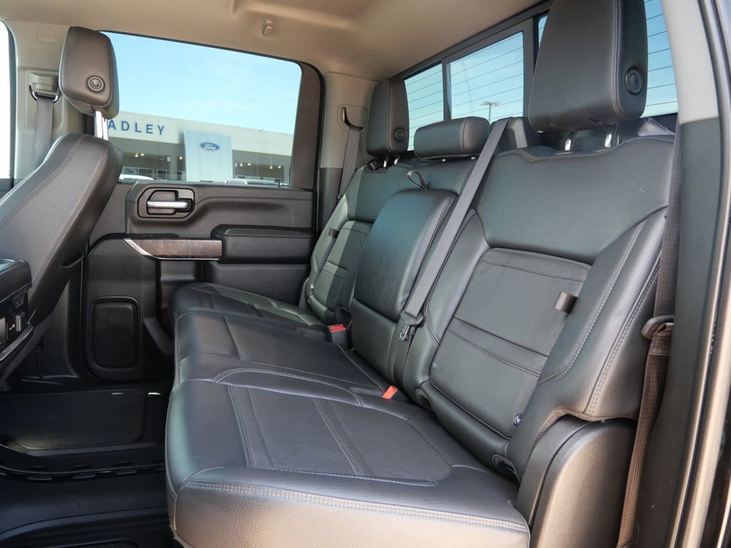Used 2023 GMC Sierra 2500 Denali w/ Denali Black Diamond Edition image 17