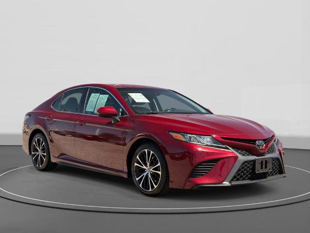Used 2018 Toyota Camry SE FWD image 4