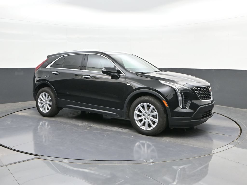 Used 2023 Cadillac XT4 Luxury w/ Driver Awareness Package FWD image 17