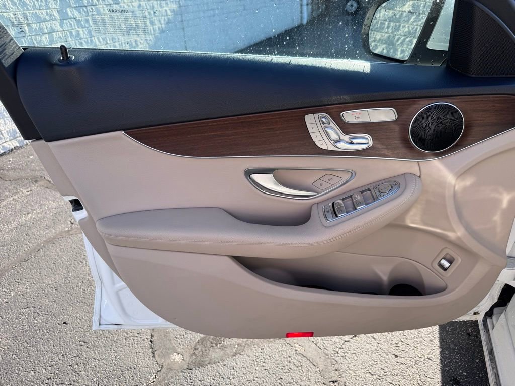 Used 2020 Mercedes-Benz C 300 4MATIC Sedan image 14