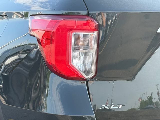 Certified 2023 Ford Explorer XLT w/ Equipment Group 202A AWD/4WD image 30