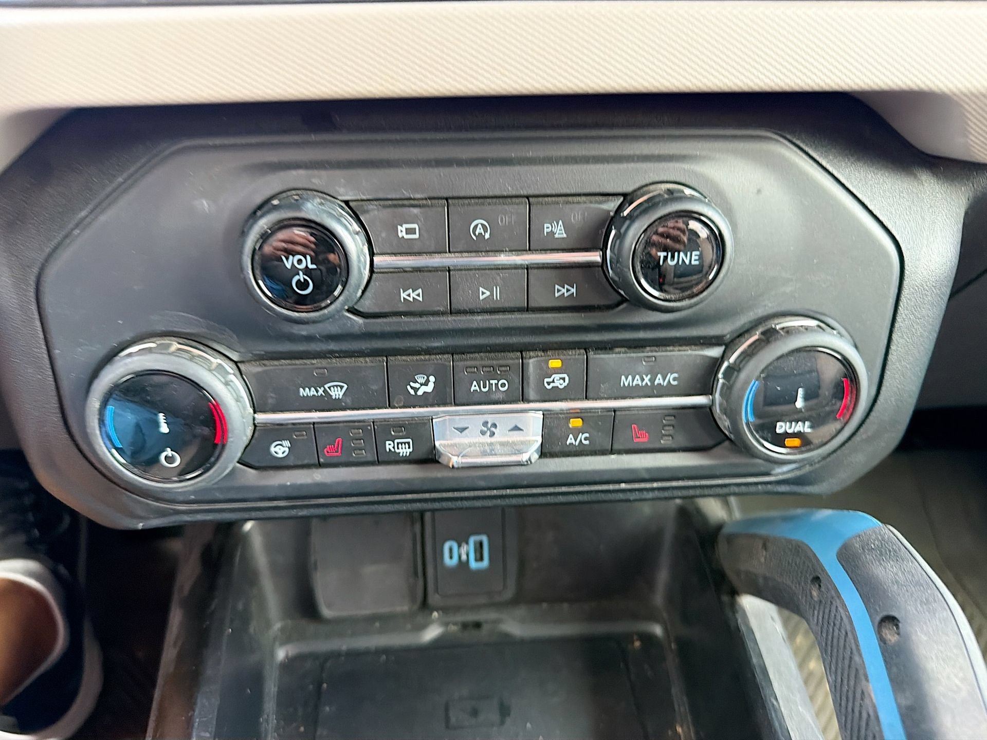 Certified 2022 Ford Bronco Wildtrak AWD/4WD image 21